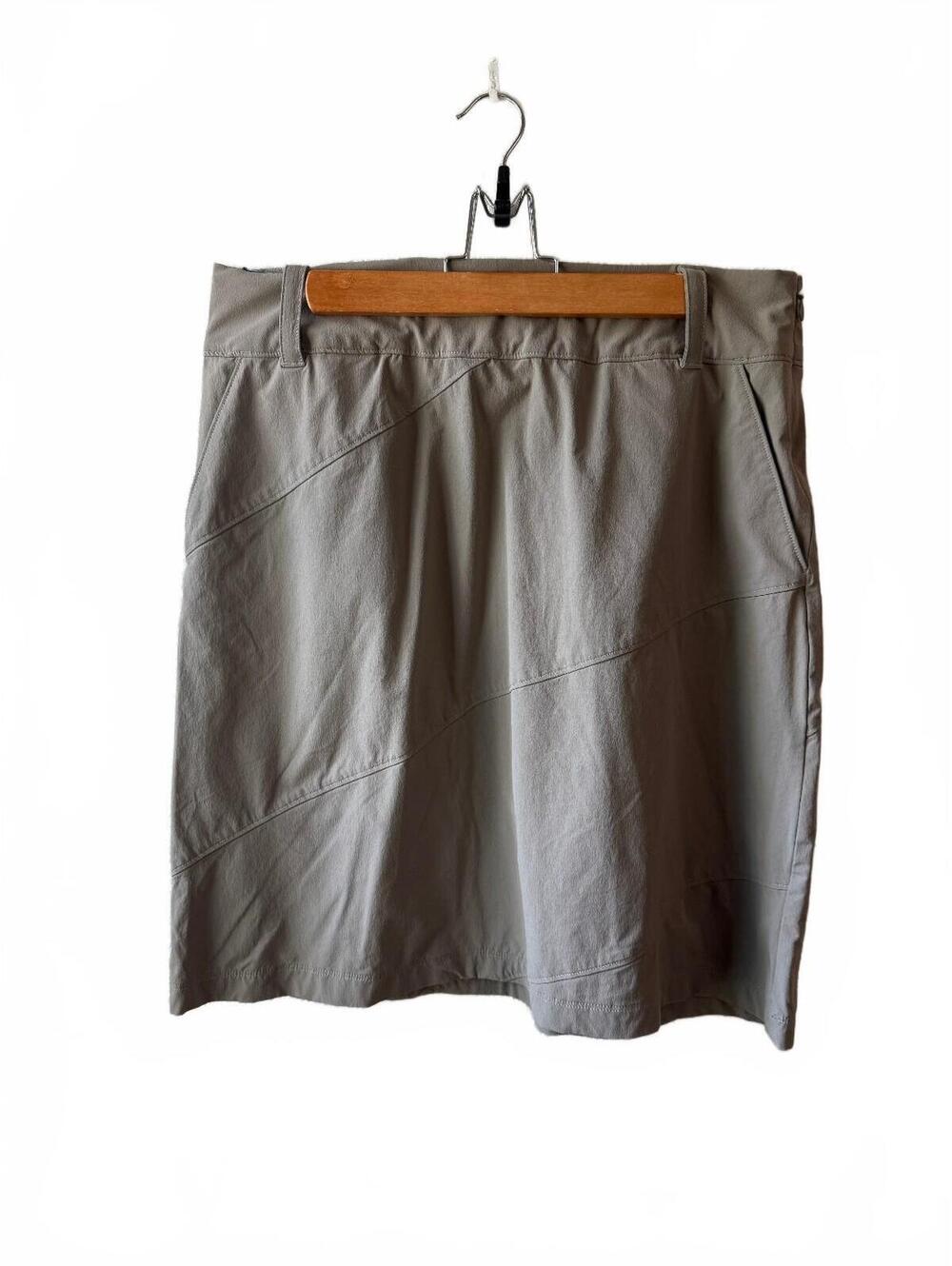 Isis Women's Nylon Spandex Skirt in Gray